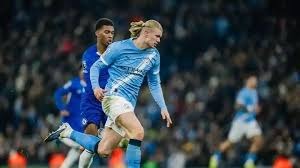 阿莫林被解雇后与妻子微笑现身